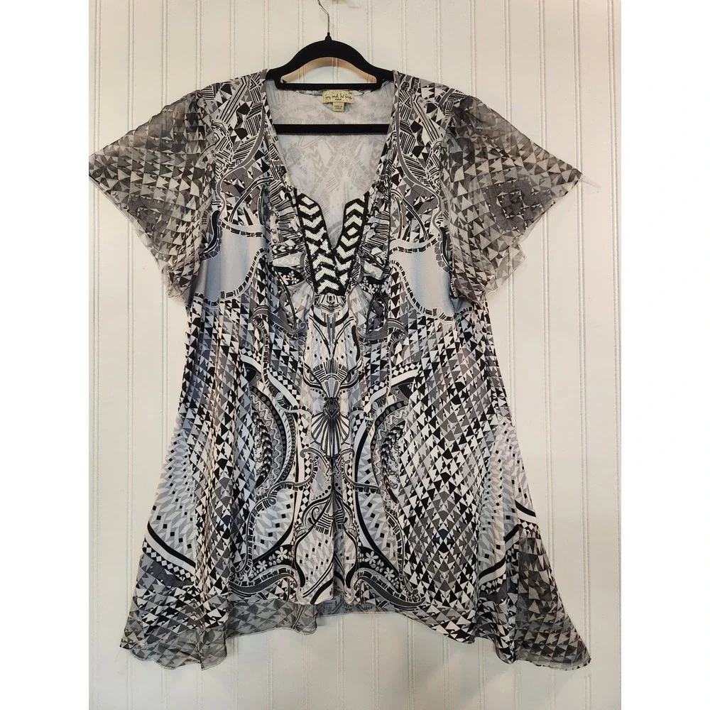 Live Let Live Woman 3X Geometric Sequin V-Neck Flutter Sleeve Tunic Top Sheer - Picture 1 of 14